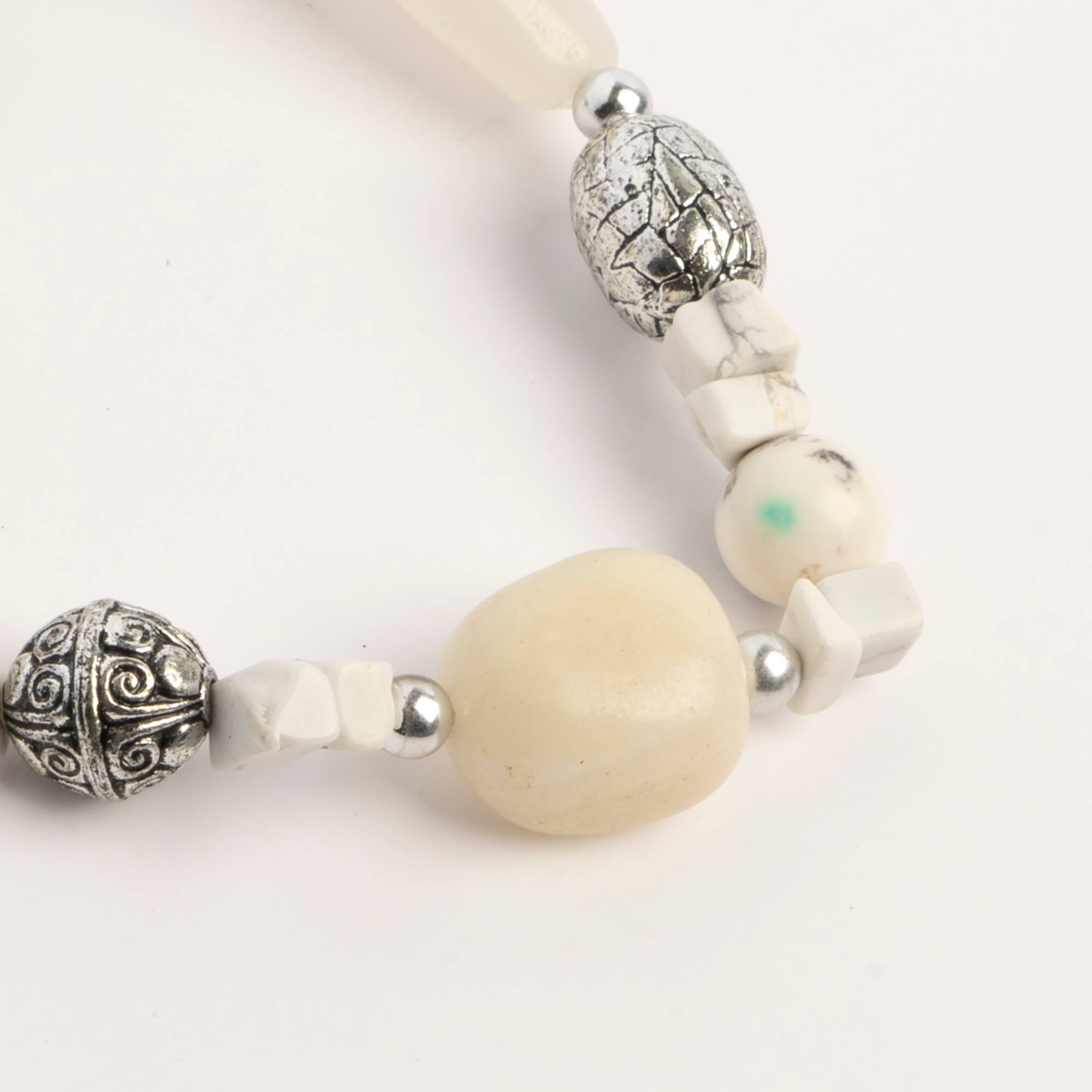 John Bead White Howlite & Crystal Quartz Natural Gemstone Bracelet